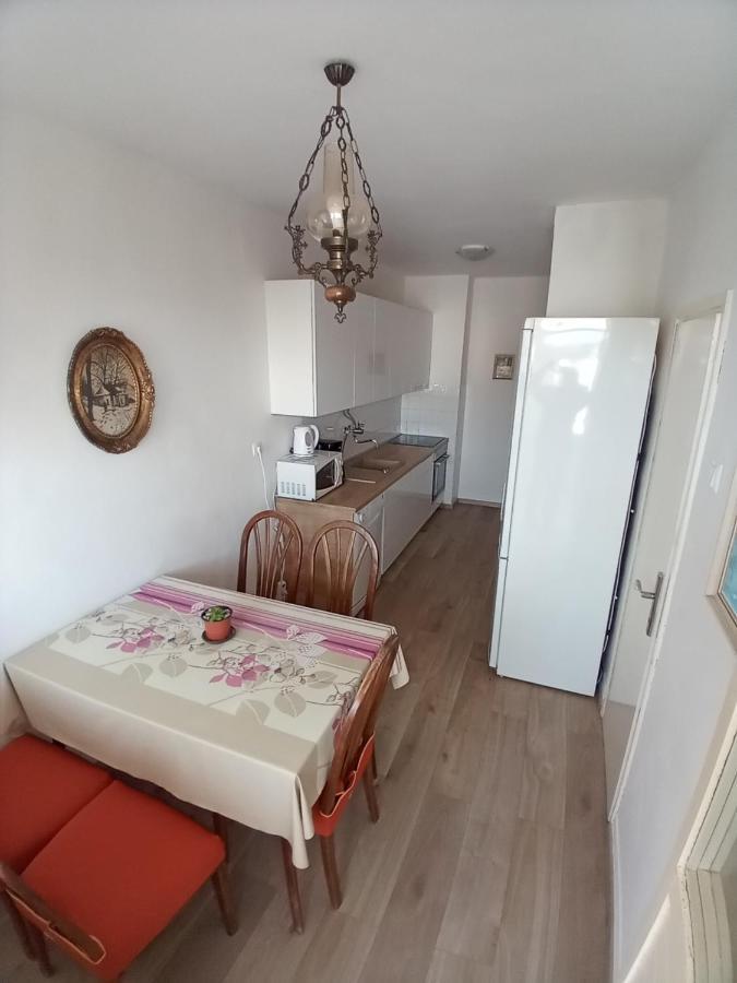 Apartment Doris Primošten Esterno foto