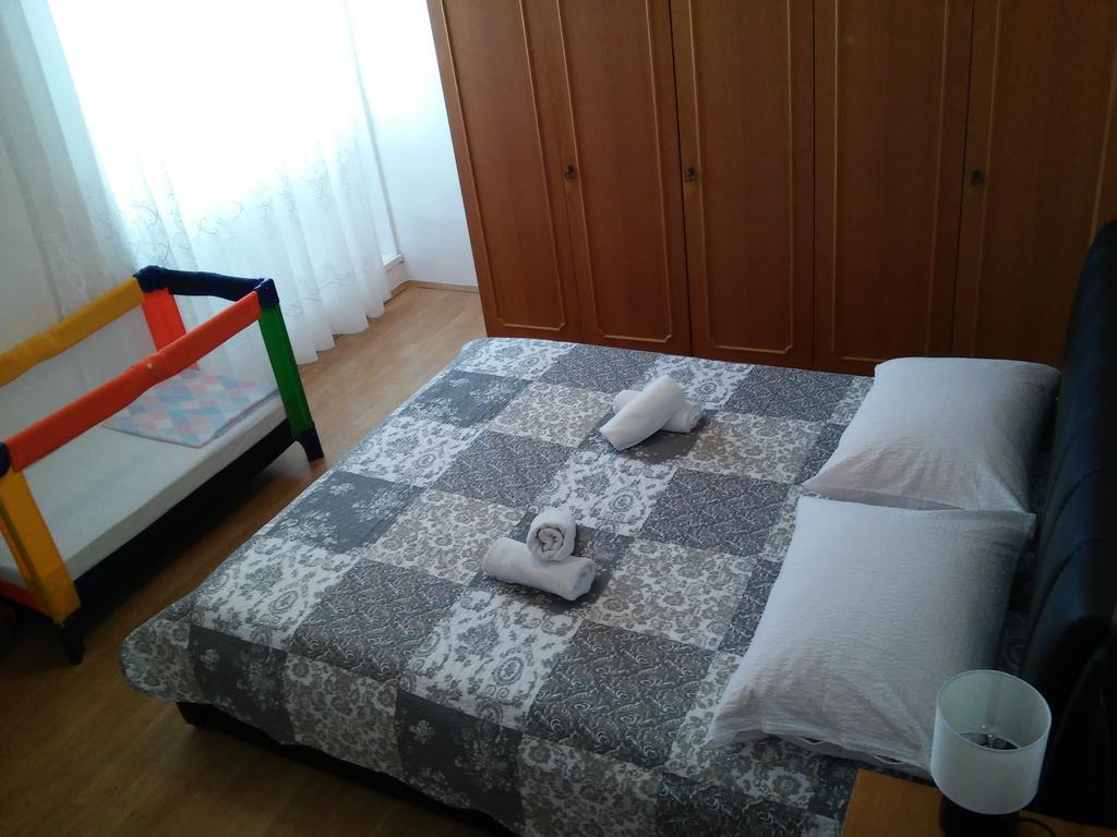 Apartment Doris Primošten Esterno foto