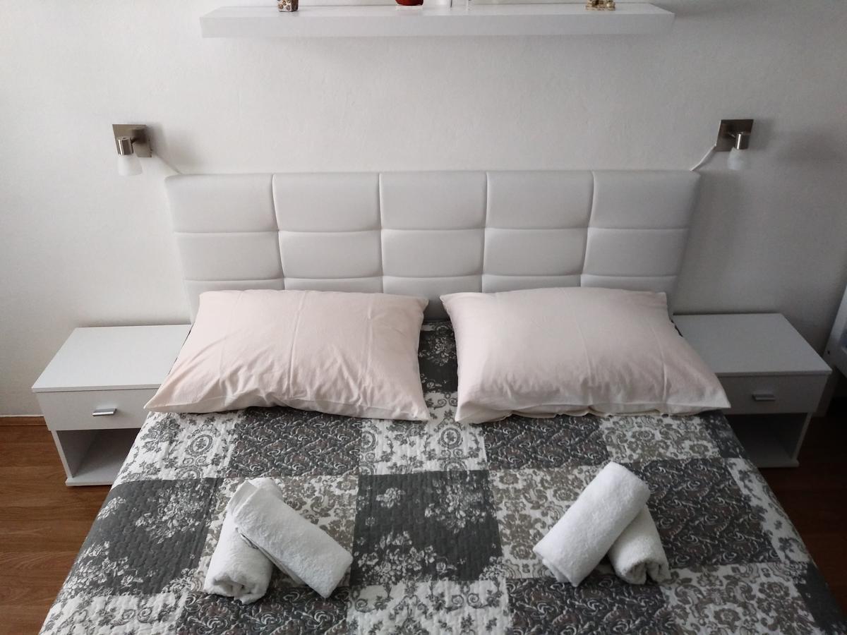 Apartment Doris Primošten Esterno foto